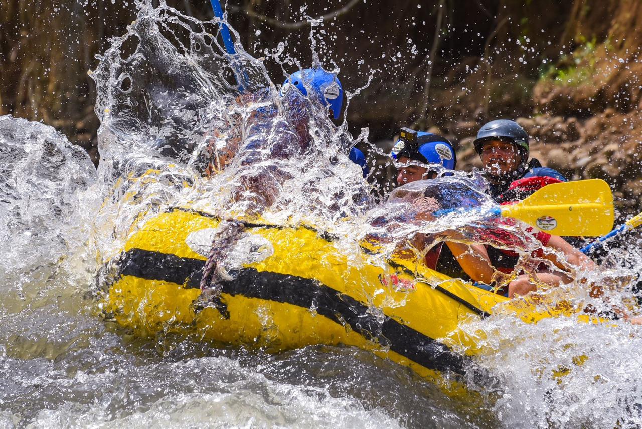 Sarapiqui River White Water Rafting Class IV Extreme